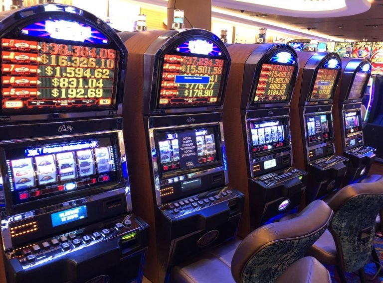 Kalender promosi pakong lama menampilkan bonus bulanan, penawaran musiman, dan event khusus untuk Mahjong Ways